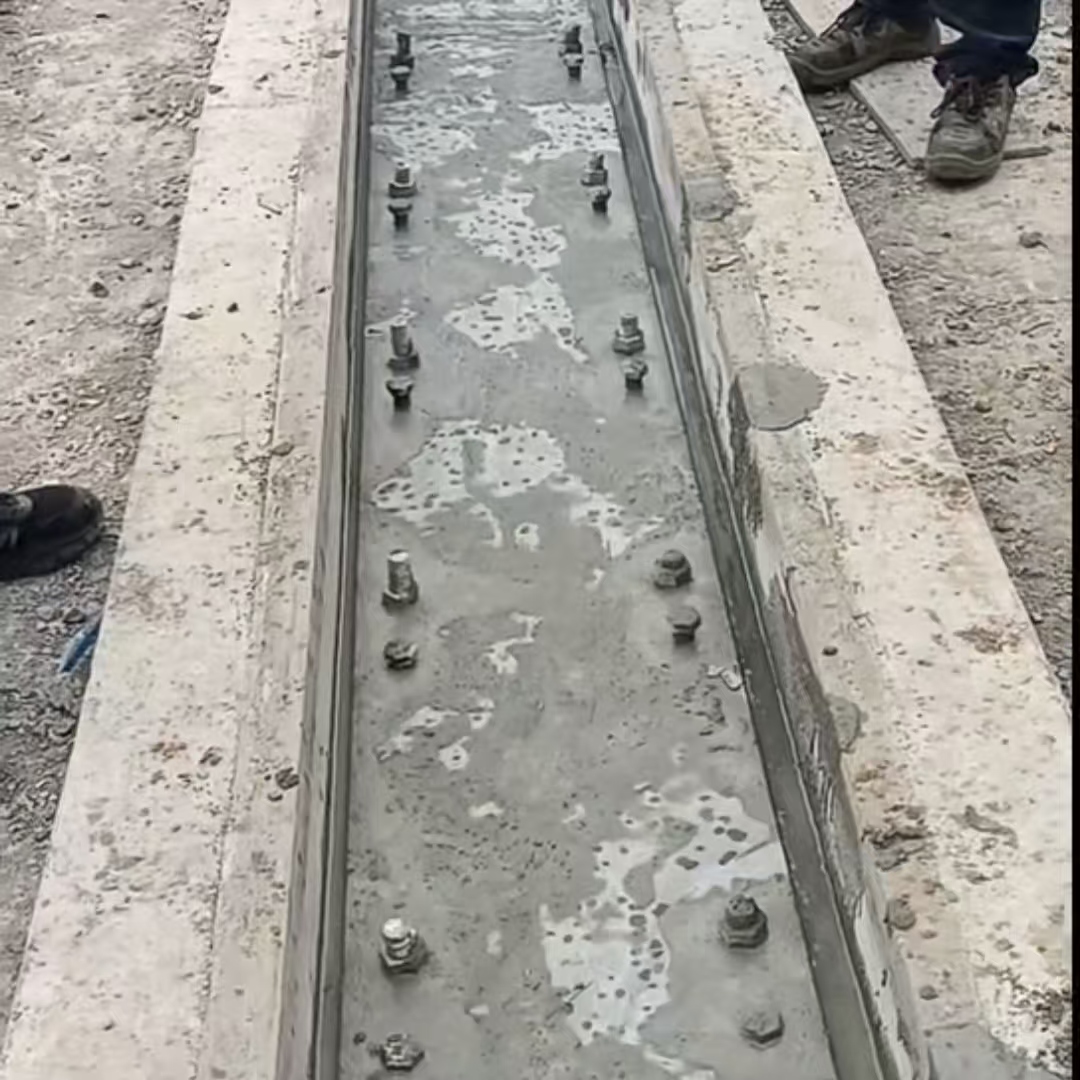 沛县港口码头起重机龙门吊重型机械设备稳固用早强快凝轨道胶泥